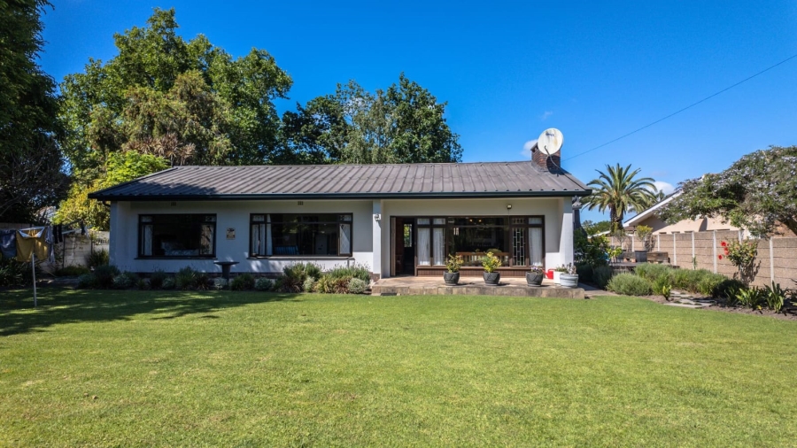 4 Bedroom Property for Sale in Dormehls Drift Western Cape